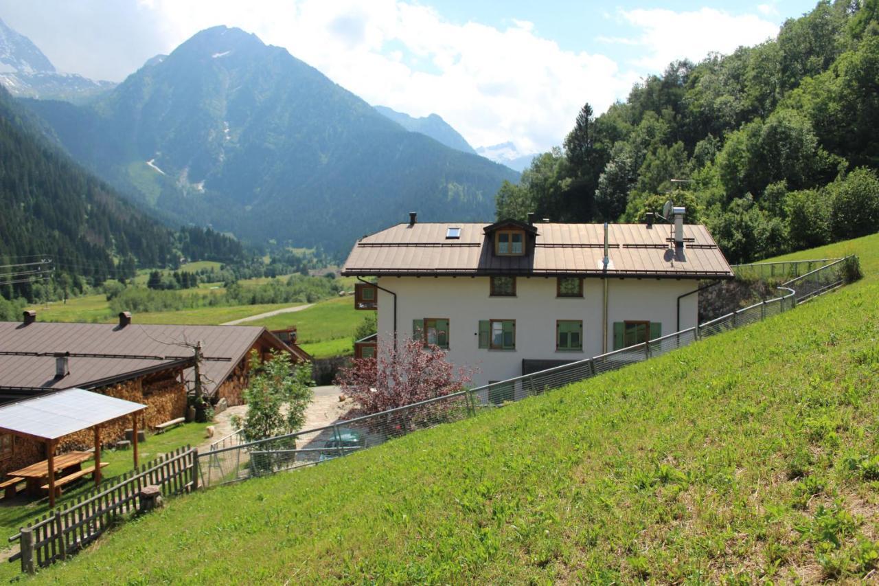 Agritur Volpaia Rooms And Apartments Vermiglio Eksteriør bilde