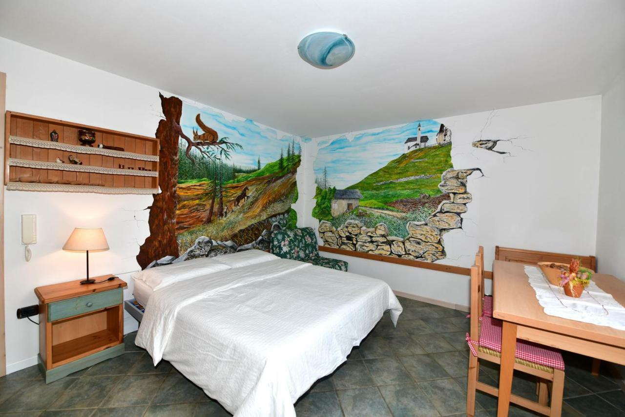 Agritur Volpaia Rooms And Apartments Vermiglio Eksteriør bilde